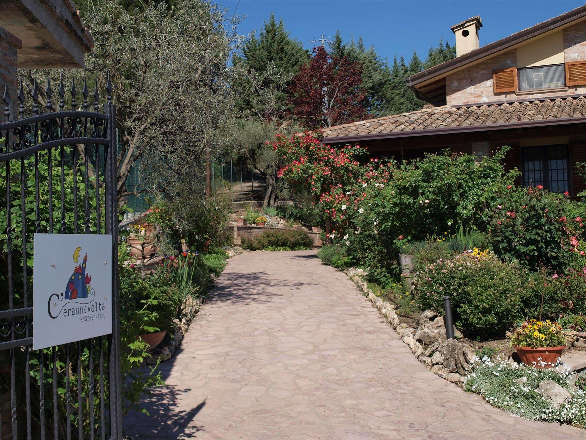 C'Era Una Volta B&B Perugia Bagian luar foto